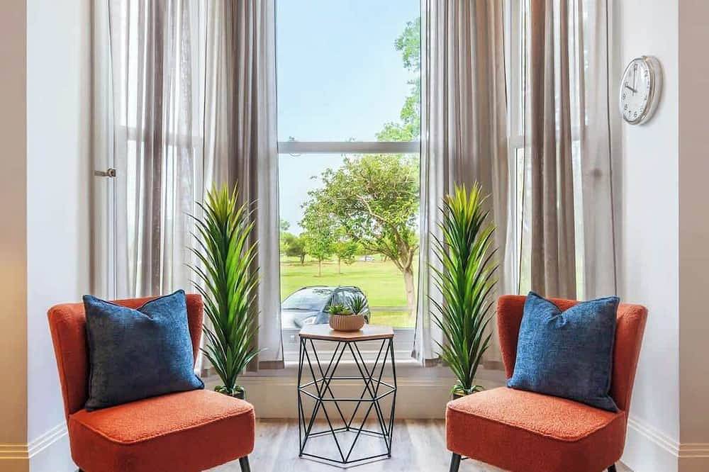 Ganze Wohnung, 3-Bed, 3-Bath Apartment with Southsea Common Views in Southsea, Portsmouth