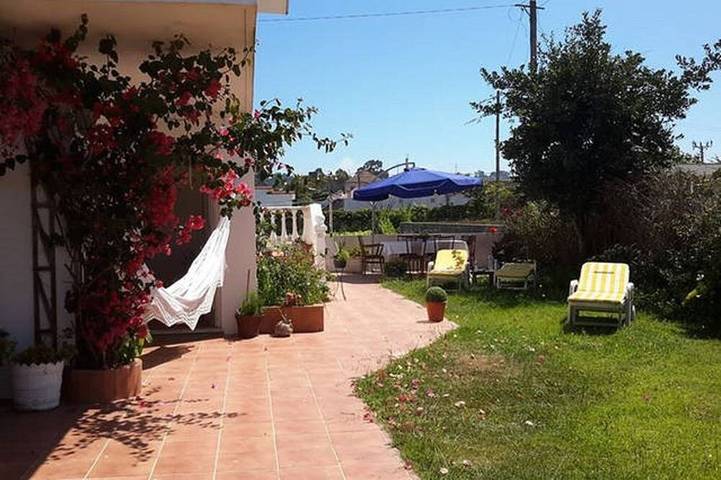 Ferienhaus für 4 Personen, mit Terrasse und Garten in Esmoriz