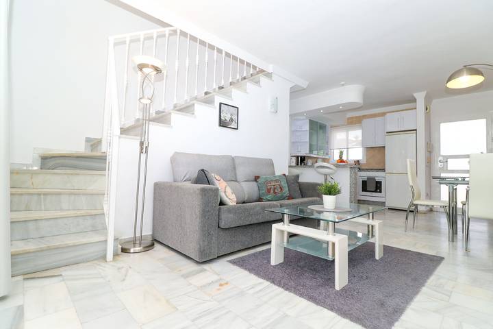 Ferienhaus für 2 Personen, mit Kinderpool und Sauna sowie Balkon, kinderfreundlich in Marbella - 3