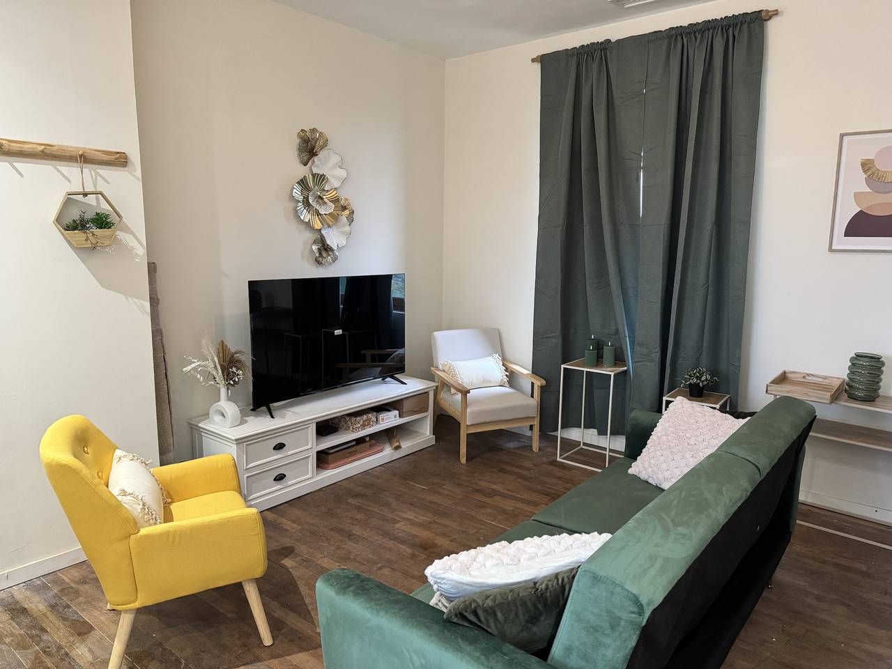Le Séjour Pagnon - 3 Chambres in Brive-la-Gaillarde, Massif central