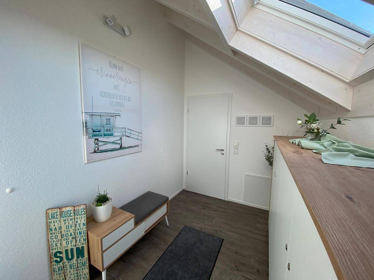 Appartement entier, Wunderschöne helle Wohnung mit großer Dachterrasse in Gottmadingen, Hegau