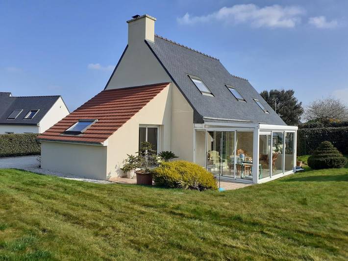 Gîte pour 6 personnes, avec terrasse et jardin à Trélévern - 2