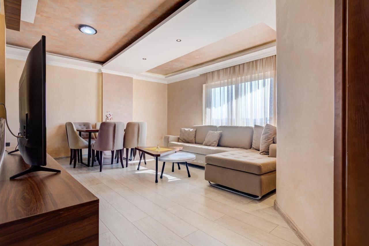 Cały apartament, Two-Bedroom Apartment in Tivat, Bay of Kotor
