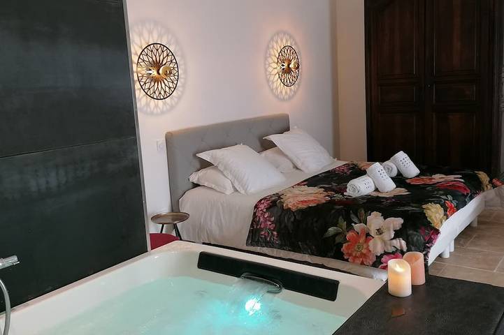 Chambre d’hôte pour 4 personnes, avec Jacuzzi et Jardin