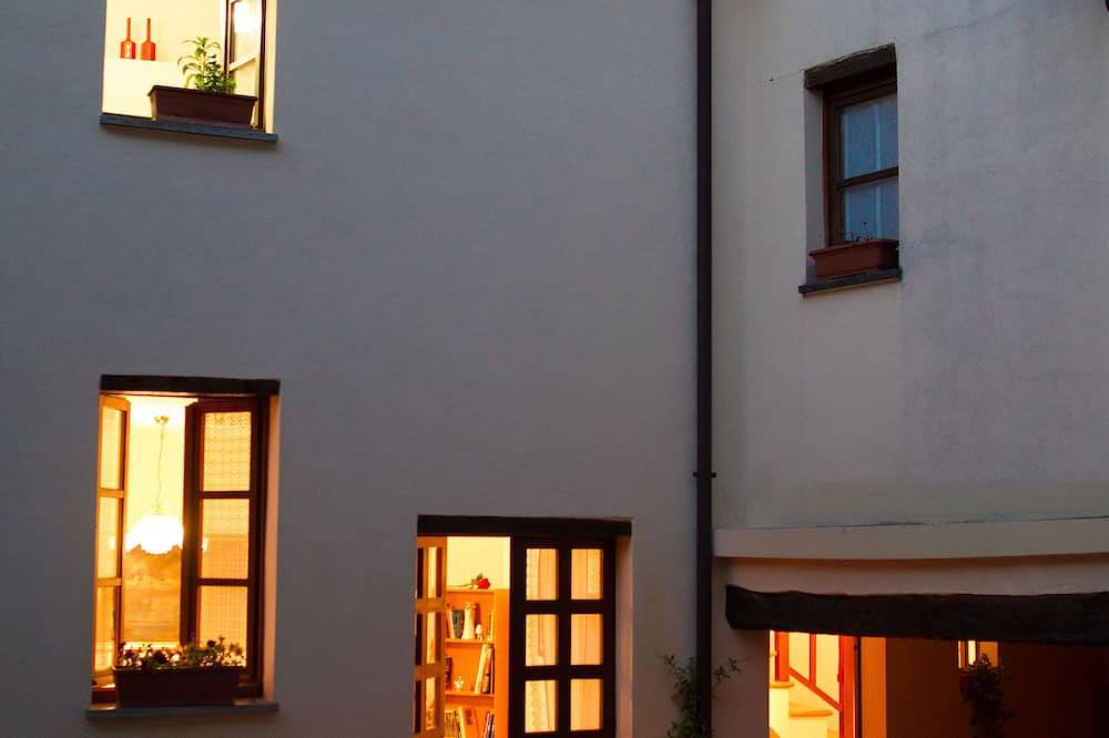 Promotion-In one of the most beautiful and evocative villages in Italy Flora house in Spello, Perugia Province