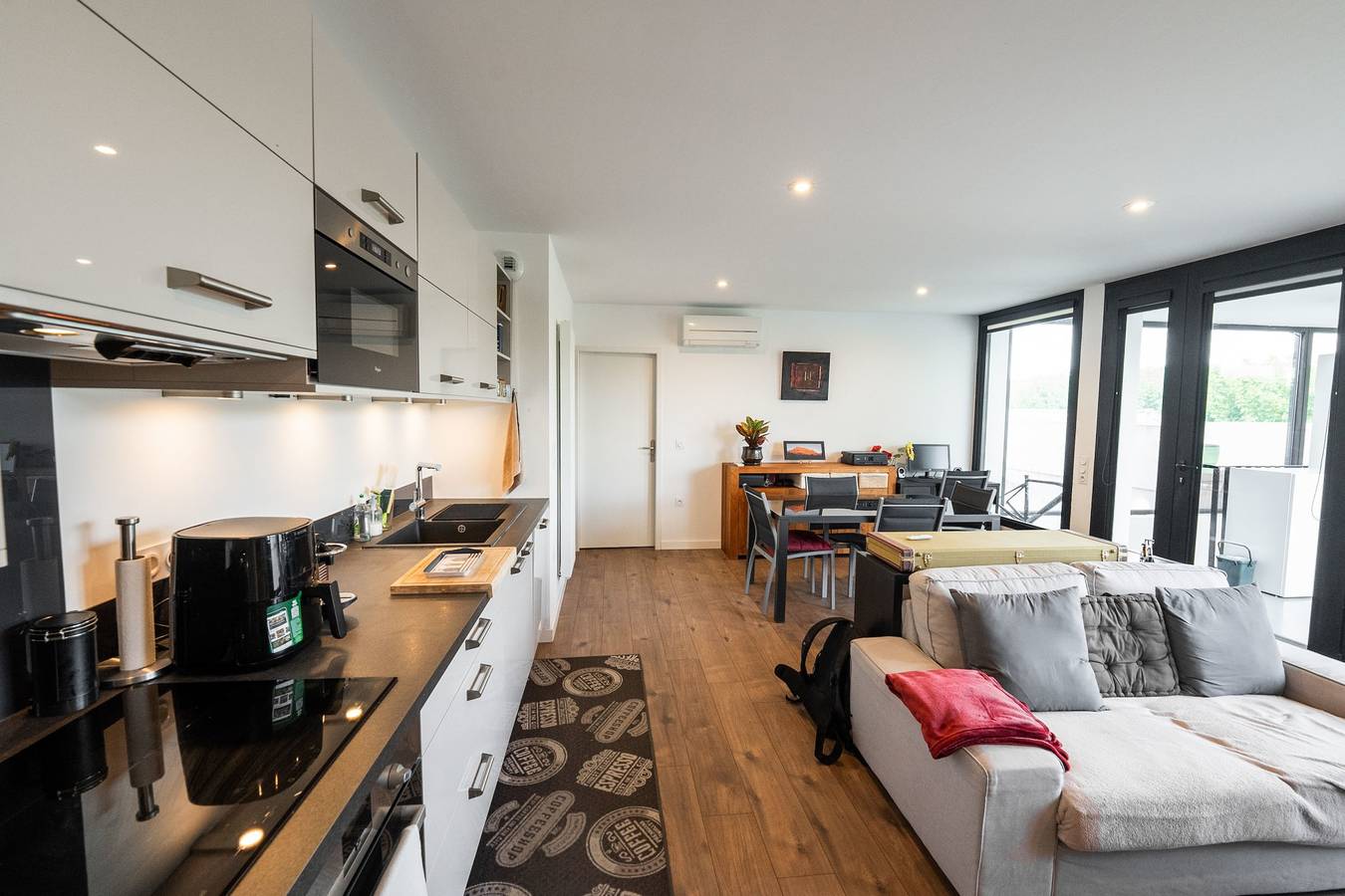 Appartement entier, Nid spacieux et lumineux avec belle terrasse in Bordeaux, Région de Bordeaux