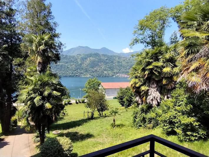 Ferienhaus für 3 Personen, mit Balkon und Terrasse sowie Garten und Seeblick