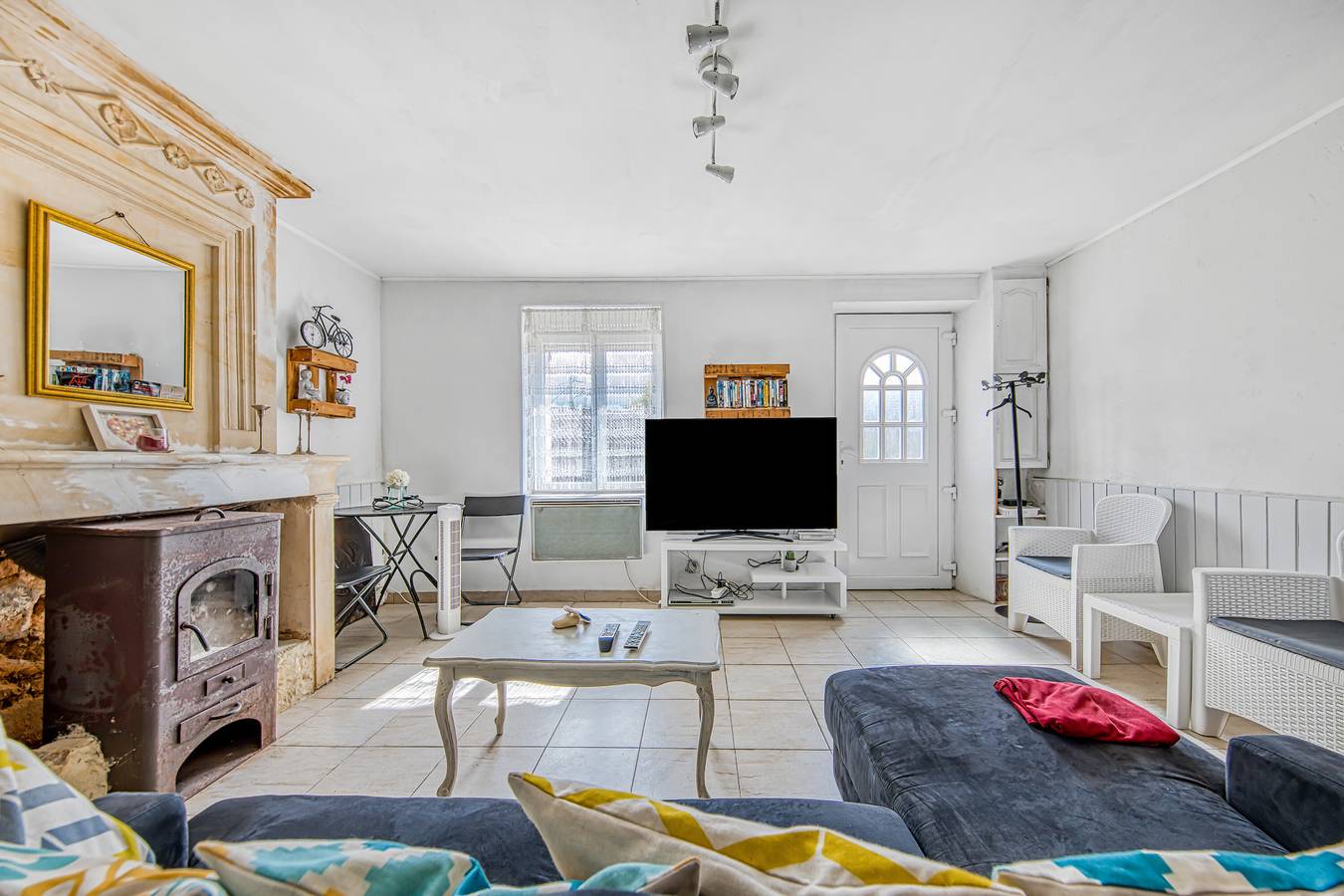 Maison de Vacances 'Un Petit Toit À La Campagne' in Saint-Ciers-sur-Gironde, Région de Blaye