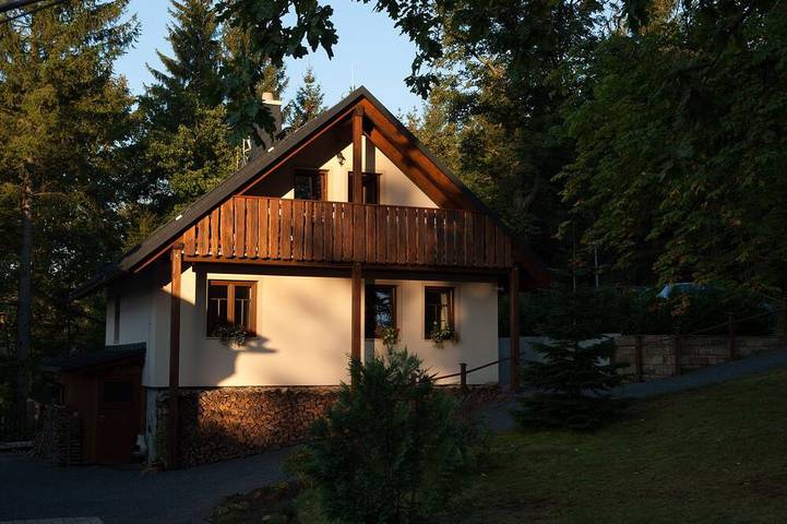 Gemütliche Ferienwohnung mit Balkon in Altenberg, Osterzgebirge