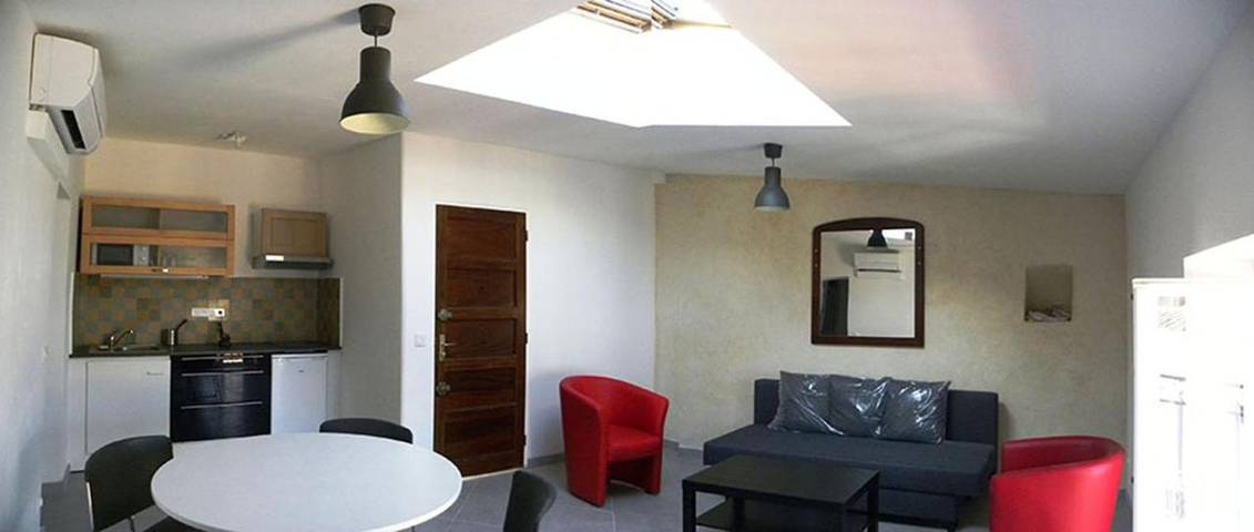 Gîte pour 4 personnes, avec vue et piscine à Charleval - 3