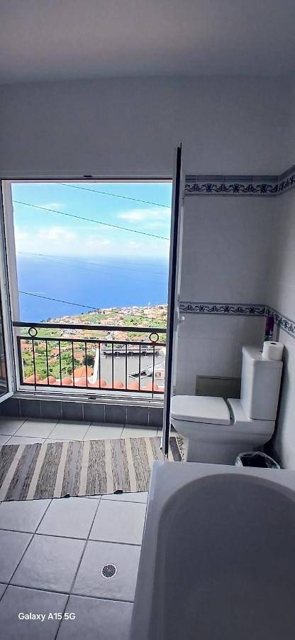 Artist House Rooms With View And Shared Kitchen in Arco da Calheta, Madeira