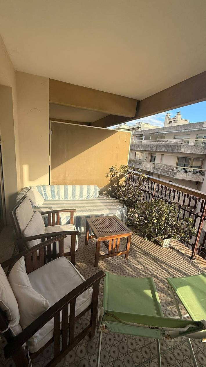 Gîte pour 4 personnes, avec terrasse dans Plage de Juan-les-Pins - 2