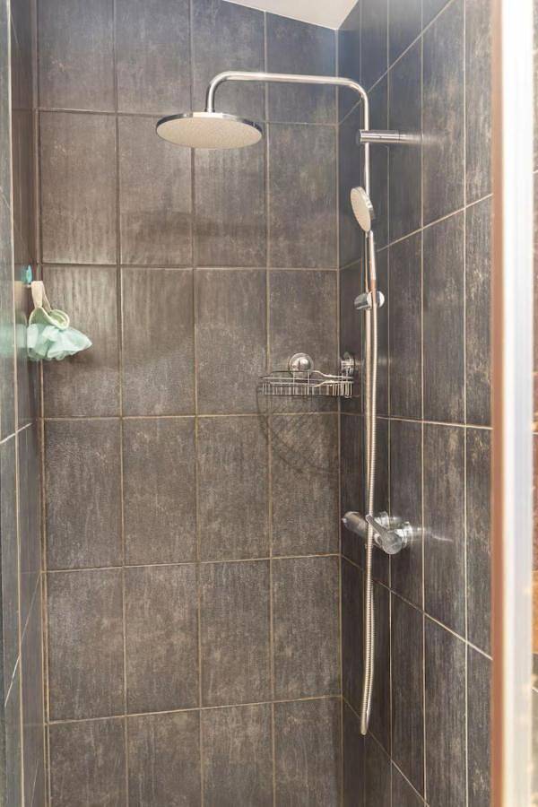 Location de vacances pour 8 personnes, avec jacuzzi ainsi que piscine et jardin à Charmes-sur-Rhône - 3