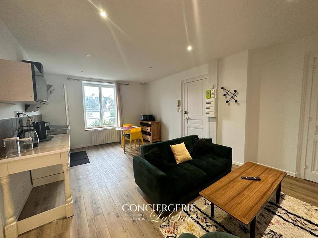 Entire apartment, One-Bedroom Apartment in Cherbourg-Octeville, Cherbourg-en-Cotentin