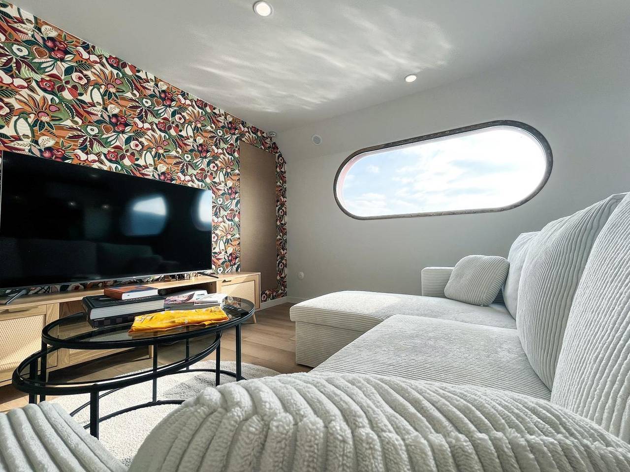 La Peniche Hisseo in Tain-l'Hermitage, Valence und Umgebung