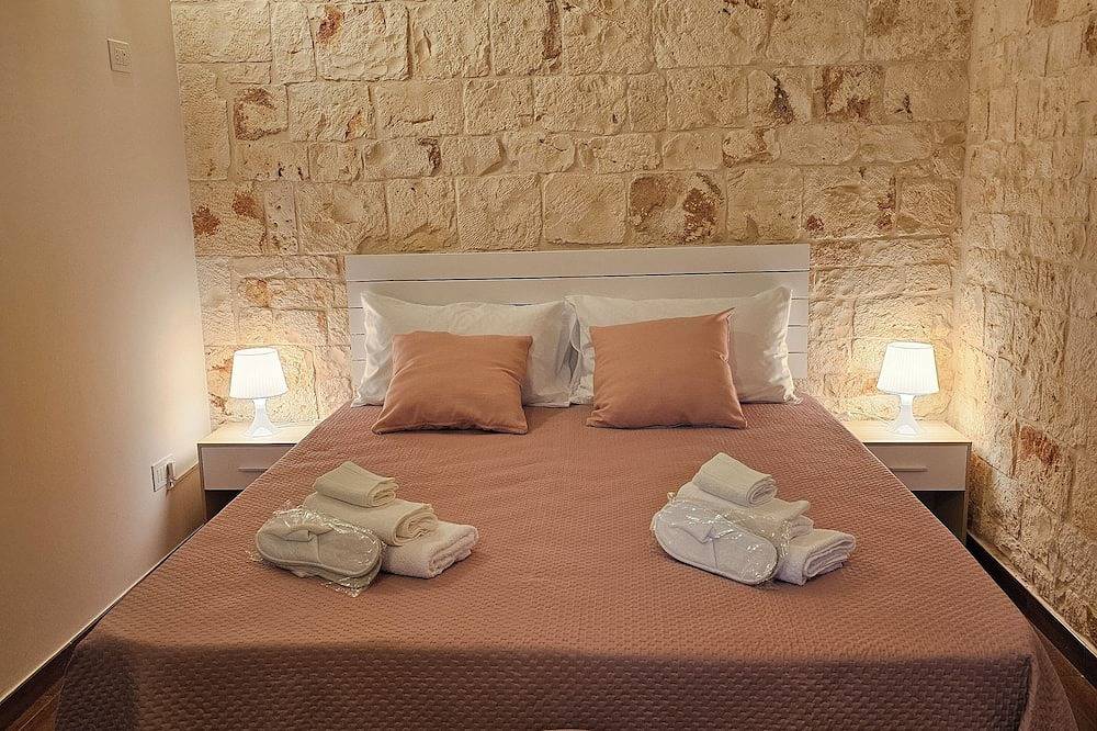 Entire apartment, Pietrarosa Apartment in Conversano, Bari Province