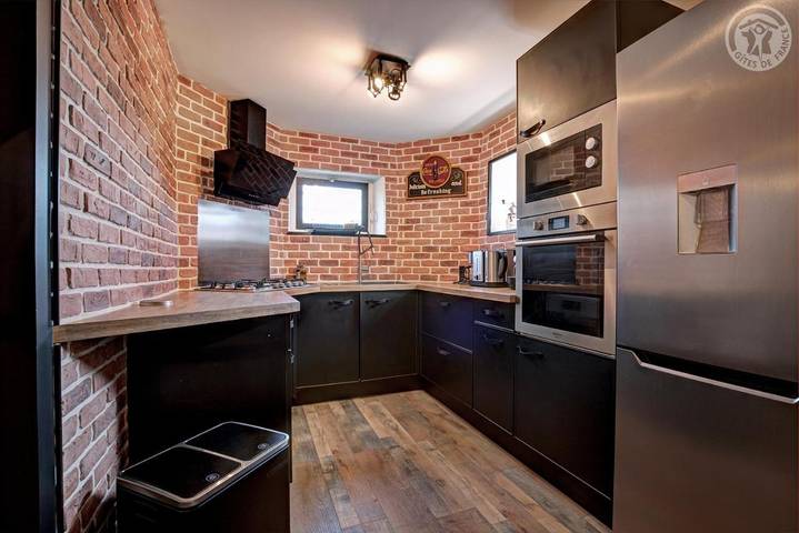 Gîte pour 4 personnes, avec vue et piscine ainsi que sauna et jardin, animaux acceptés à Saint-Genest-Lerpt - 3