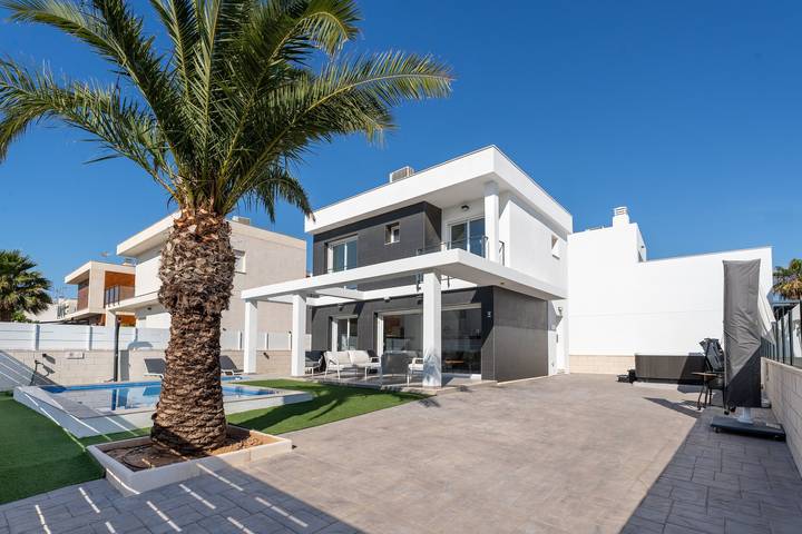Casa rural para 6 personas, con jacuzzi y balcón en Santa Pola - 4