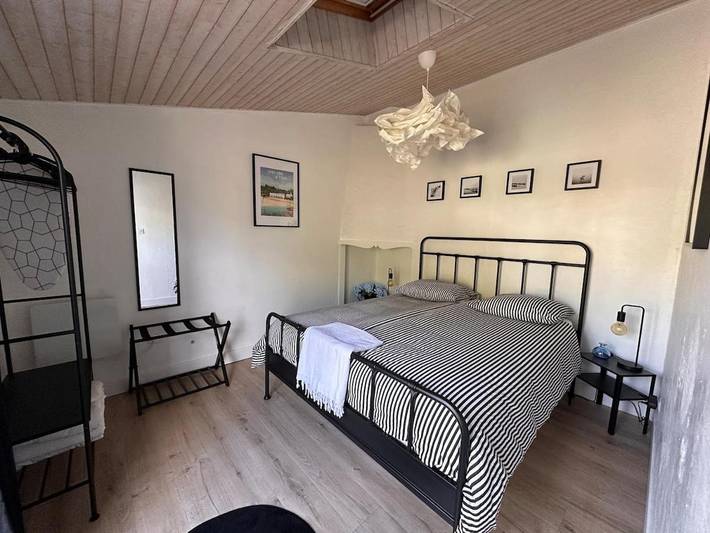 Location de vacances pour 4 personnes, avec piscine ainsi que jacuzzi et jardin dans Sainte-Anne la Palud - 4