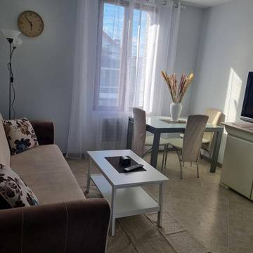 Gîte pour 4 personnes, avec jardin et vue à Paray-Vieille-Poste