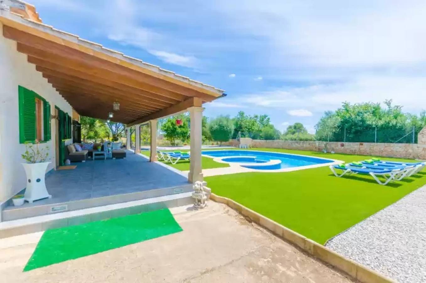 Villa 'Sa Sargantana' with Private Pool, Private Terrace and Wi-Fi in Llucmajor, South Majorca