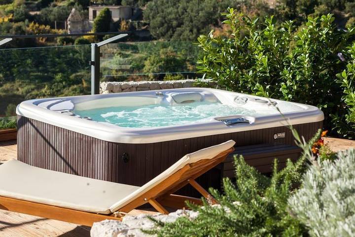 Ferienhaus für 4 Personen, mit Whirlpool und Balkon sowie Garten in Makarska - 3