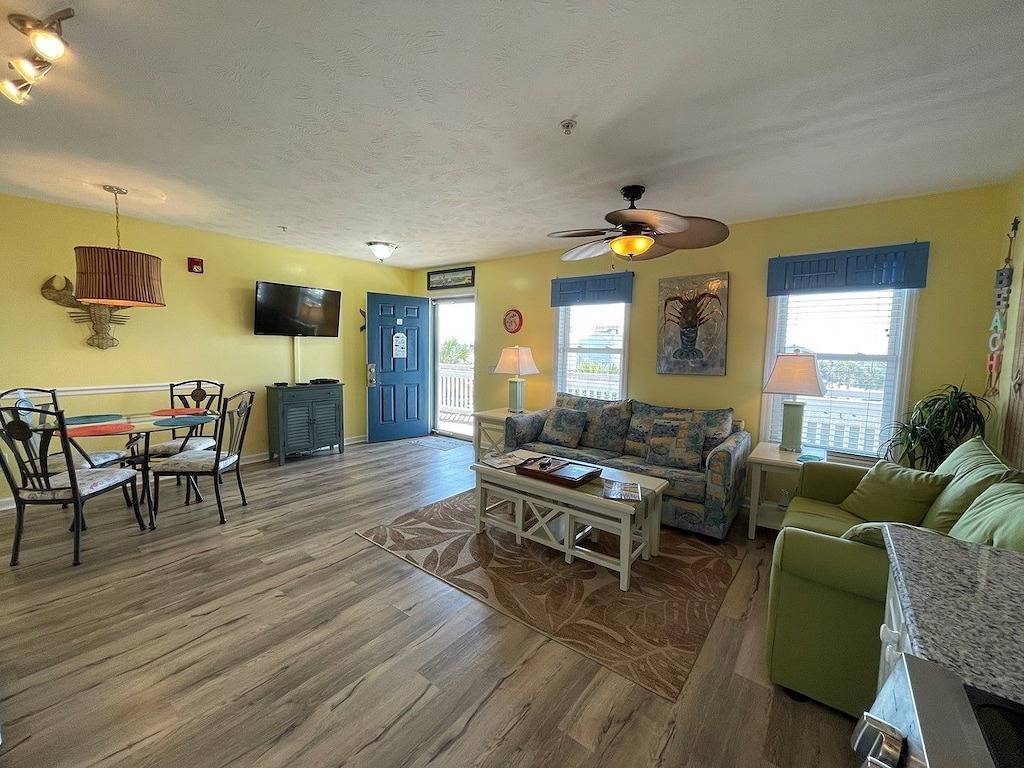 Ganze Wohnung, Ocean View Condo in Surf City in Surf City, Topsail Island