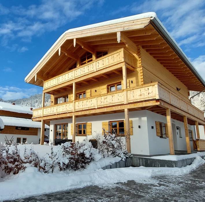 Hütte für 4 Personen, mit Balkon und Sauna, kinderfreundlich in Reit im Winkl - 2