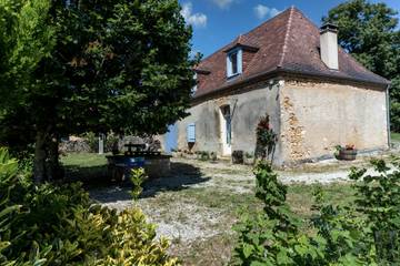 Gîte pour 8 personnes, avec jardin à Sainte-Foy-de-Longas