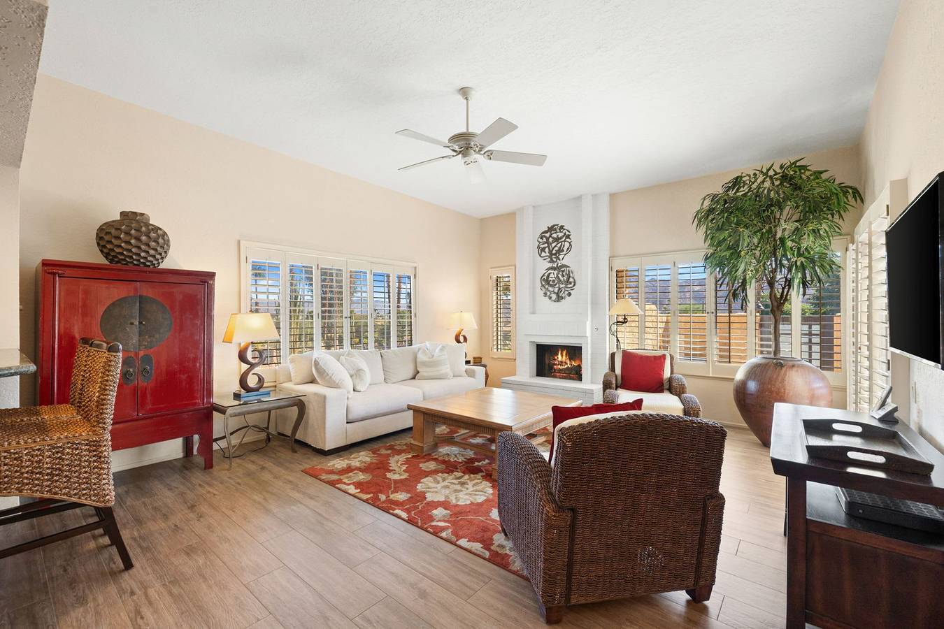 Ganze Wohnung, Ironwood Desert Retreat with Private Jacuzzi Scenic Views in Palm Desert, Coachella Valley