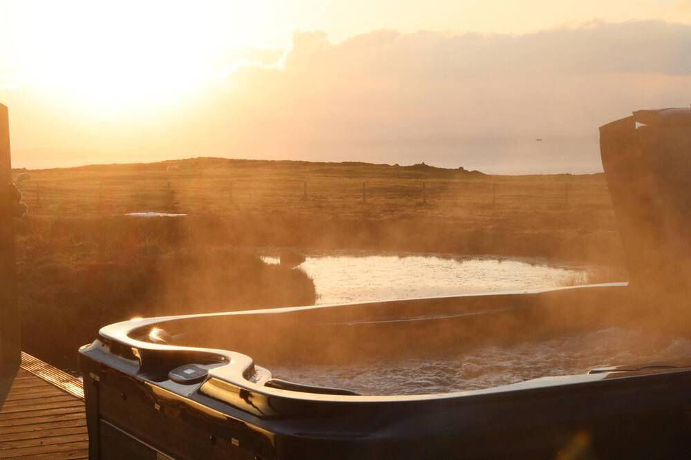 Cliff Top Retreat with Private Hot tub in Grafschaft Antrim