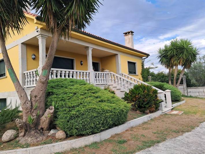 Casa rural para 8 personas, con Balcón y Terraza además de Jardín y Vistas en Caldas de Reyes - 2