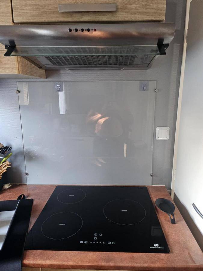 Camping pour 6 personnes, avec Jacuzzi et Terrasse ainsi que Jardin et Piscine à Puget-sur-Argens - 2