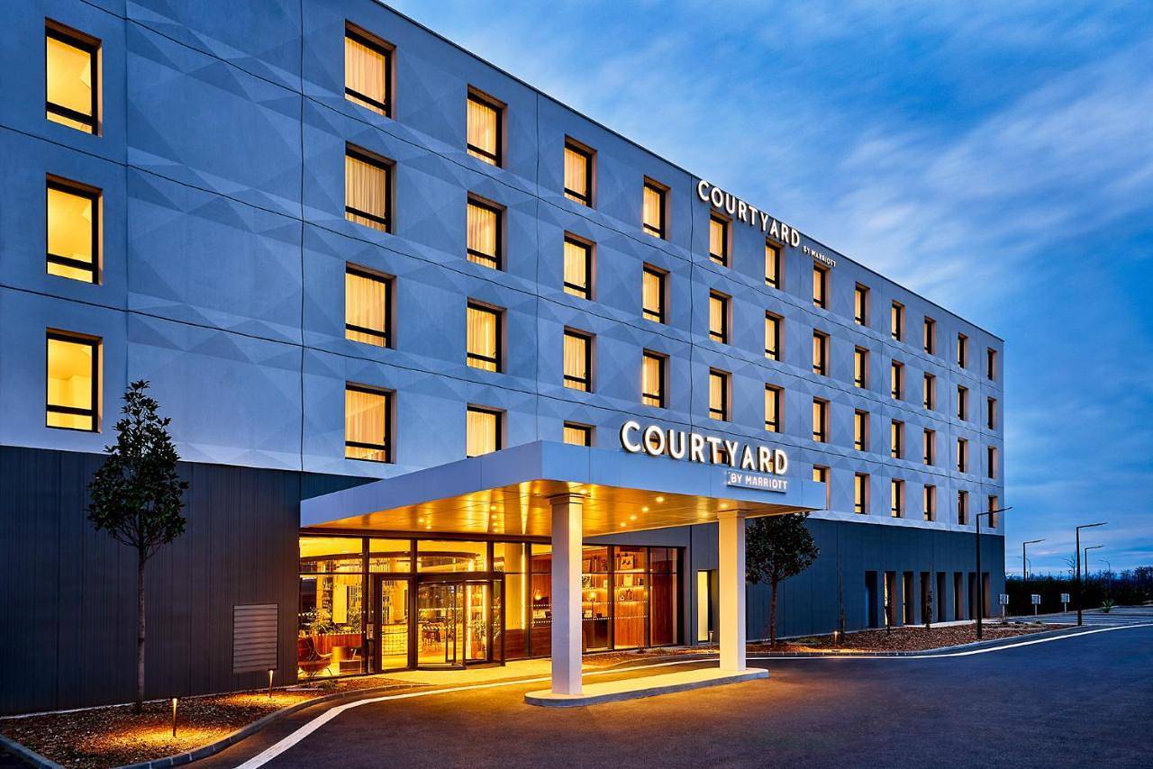 Courtyard by Marriott Lyon Eurexpo Stadium in Genas, Lyon et ses environs