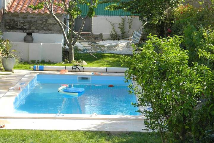 Location de vacances pour 8 personnes, avec jardin à Saint-Génis-des-Fontaines