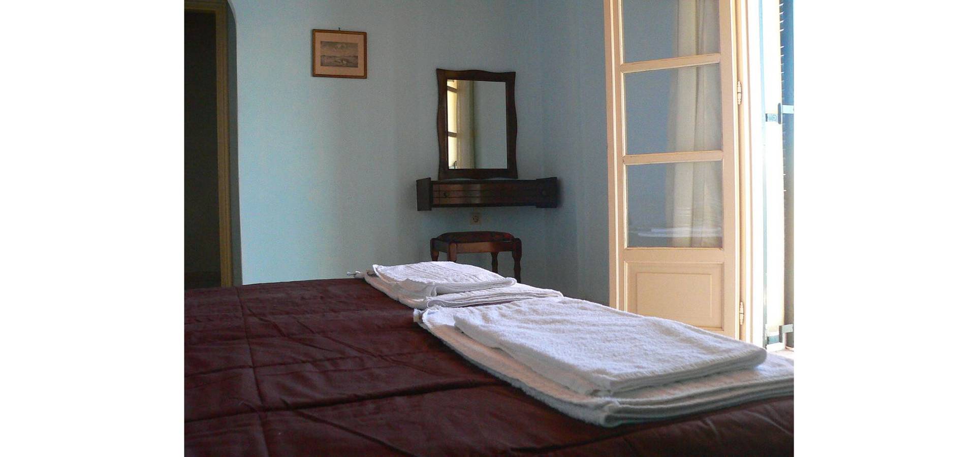 Studio Apartment 'Apraos Bay Hotel Room 2' with Sea View, Wi-Fi and Air Conditioning in Greece