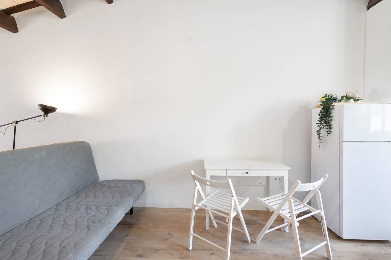 Apartamento entero, Apartamento 'Portblanc Front' con vistas al mar, Wi-Fi y aire acondicionado in Arenys de Mar, Costa del Maresme