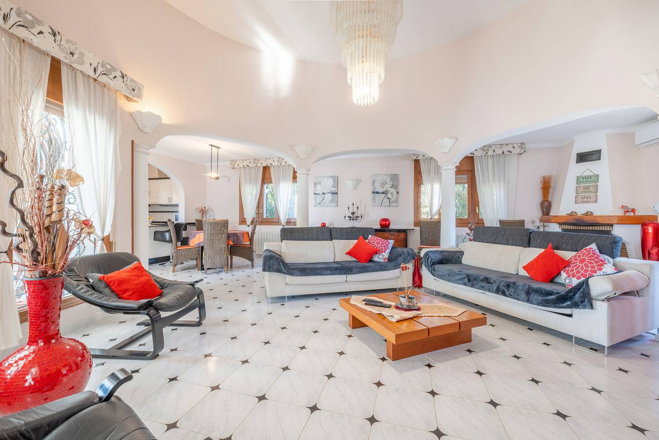 Holiday Home 'Paraiso Para 6' with Shared Pool, Wi-Fi and Air Conditioning in Mont-roig del Camp, Costa Dorada