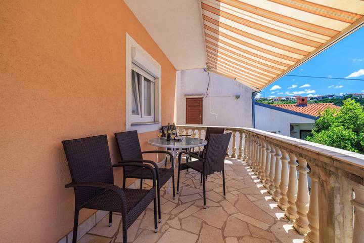Vakantiewoning voor 6 personen, met balkon/terras in Senj