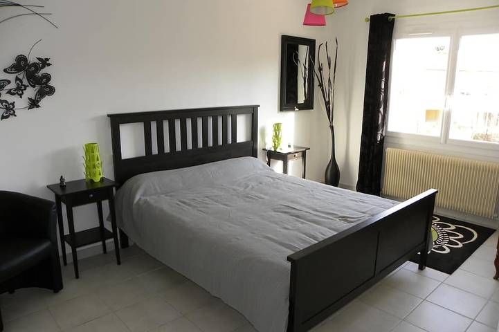 Location de vacances pour 6 personnes, avec Terrasse et Jardin dans Gare De Bandol - 2