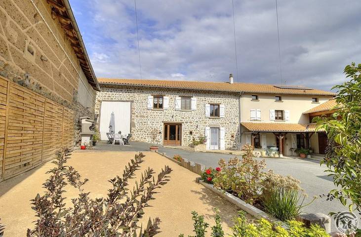 Gîte pour 10 personnes, avec terrasse