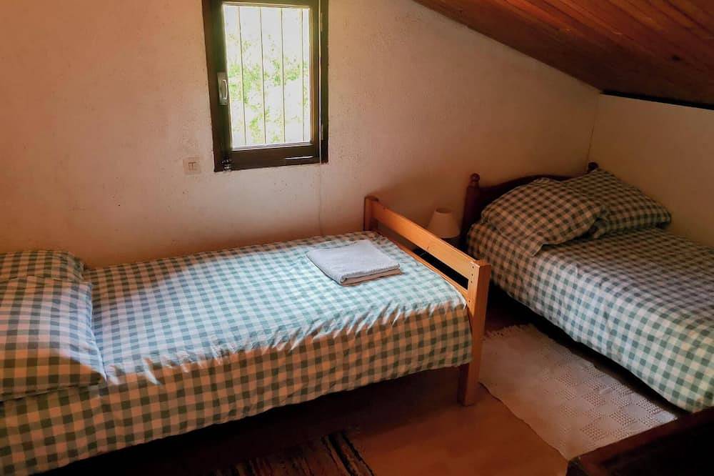 Beautiful River-front Villa with Natural Pool & Aircon in Sorède, Céret region