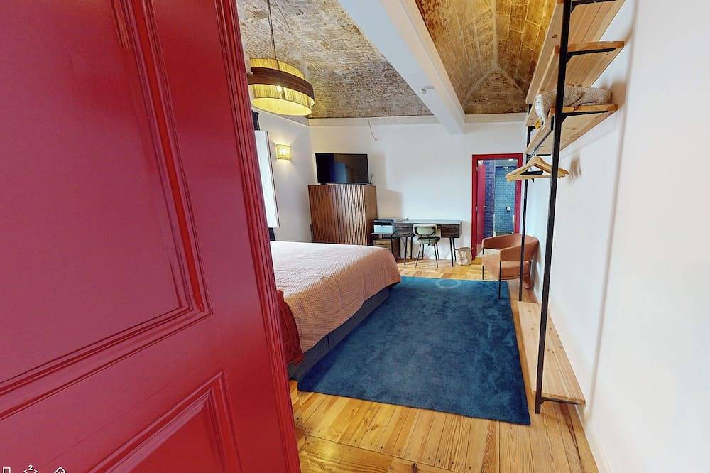 Unique luxury home in the heart of Evora historic center. Wifi, Ac, Parking in Évora, Évora District
