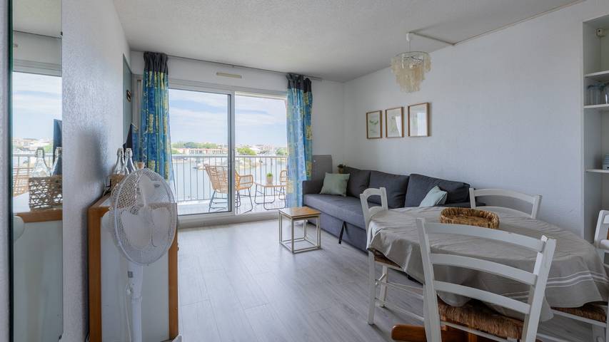 Gîte pour 6 personnes, avec Balcon et Piscine dans Aqualand (Cap d'Agde)