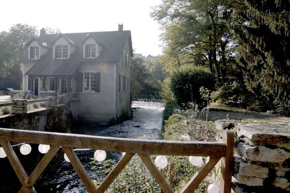 L'Île du Perthuis in Clamecy, Nièvre