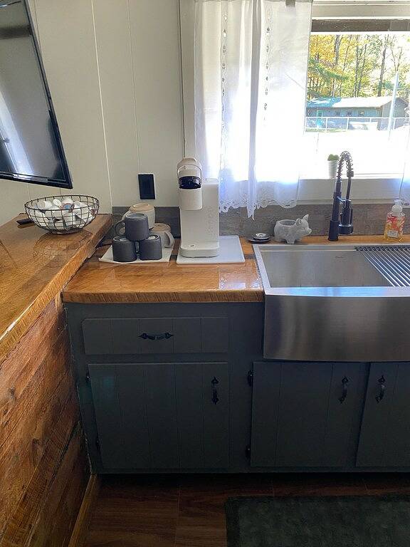 Gîte pour 6 personnes, avec terrasse et jacuzzi