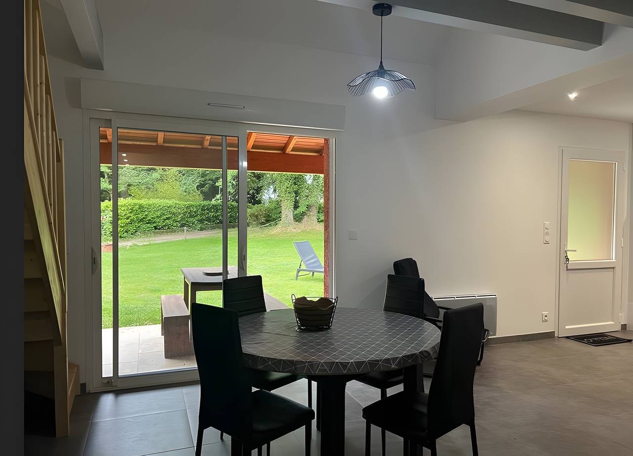 Casa de vacaciones Lilas: vistas a la montaña, terraza privada y Wi-Fi in La Salvetat-sur-Agout, Region de Béziers