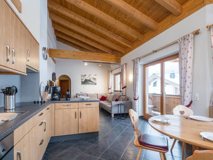 Ganze Wohnung, Geräumige Wohnung an der Piste mit Balkon in Hinterglemm, Saalbach-Hinterglemm