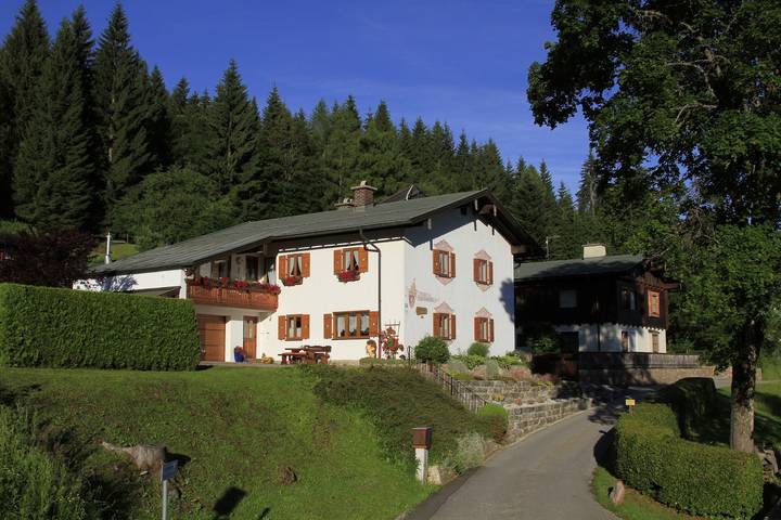 Ferienwohnung für 4 Personen, mit Terrasse und Garten sowie Sauna in Obersalzberg - 2