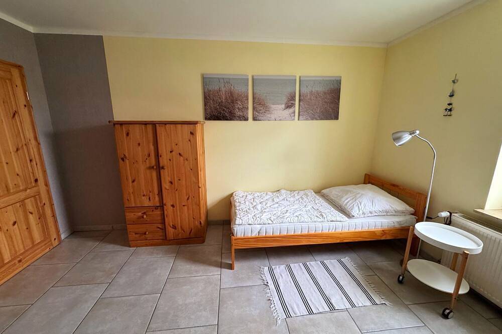 Ganze Wohnung, Charmante Ferienwohnung in Ostseenähe – großer Garten,entspannt/grün, gemütlich. in Rövershagen, Rostock und Umgebung